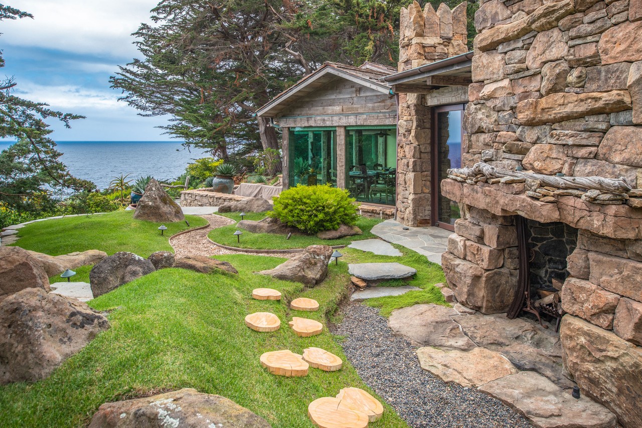 Cottage with garden