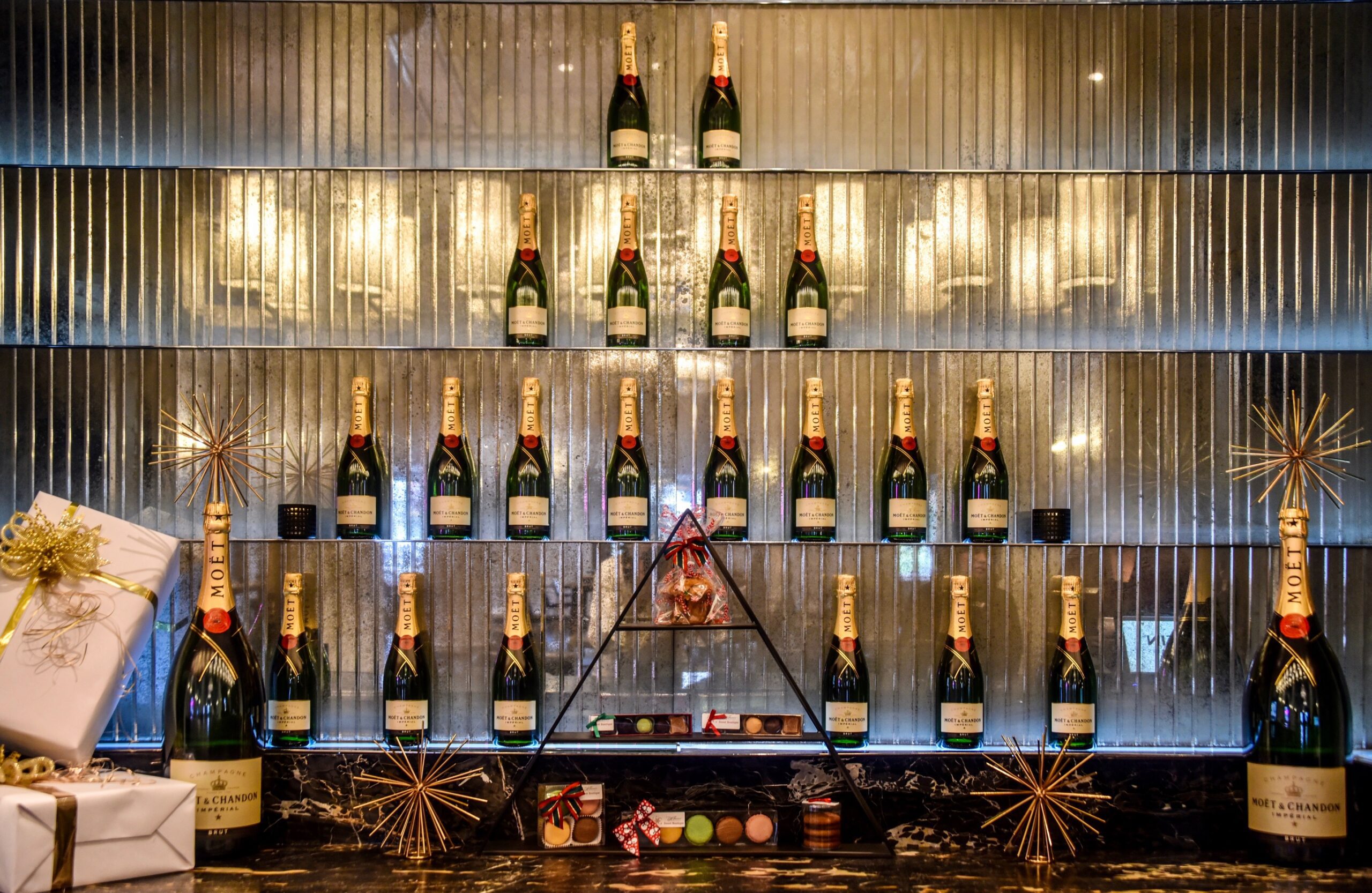 https://www.hautelivingsf.com/wp-content/uploads/2023/11/WSF-POP-Champagne-Lounge-2-1-scaled.jpg