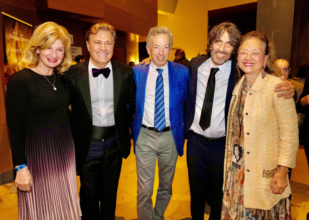 Karen-Walker,-Pasquale-Esposito,-Rick-Walker,-Carlo-Ponti,-Olivia-Decker