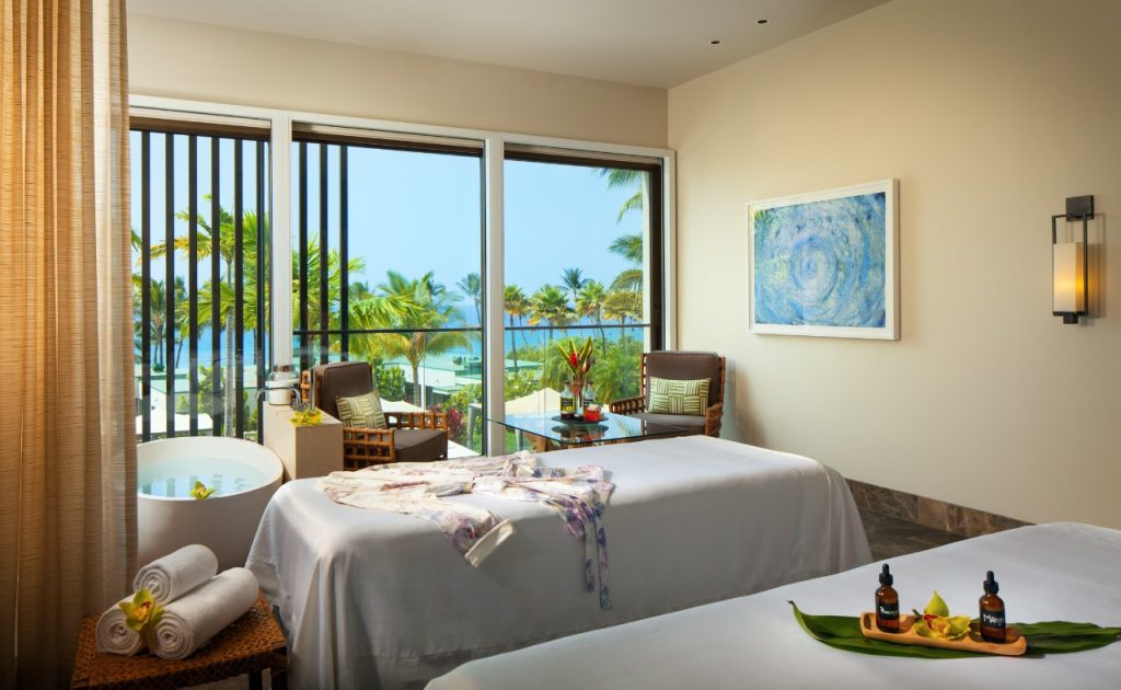 The ʻĀwili Spa treatment room.