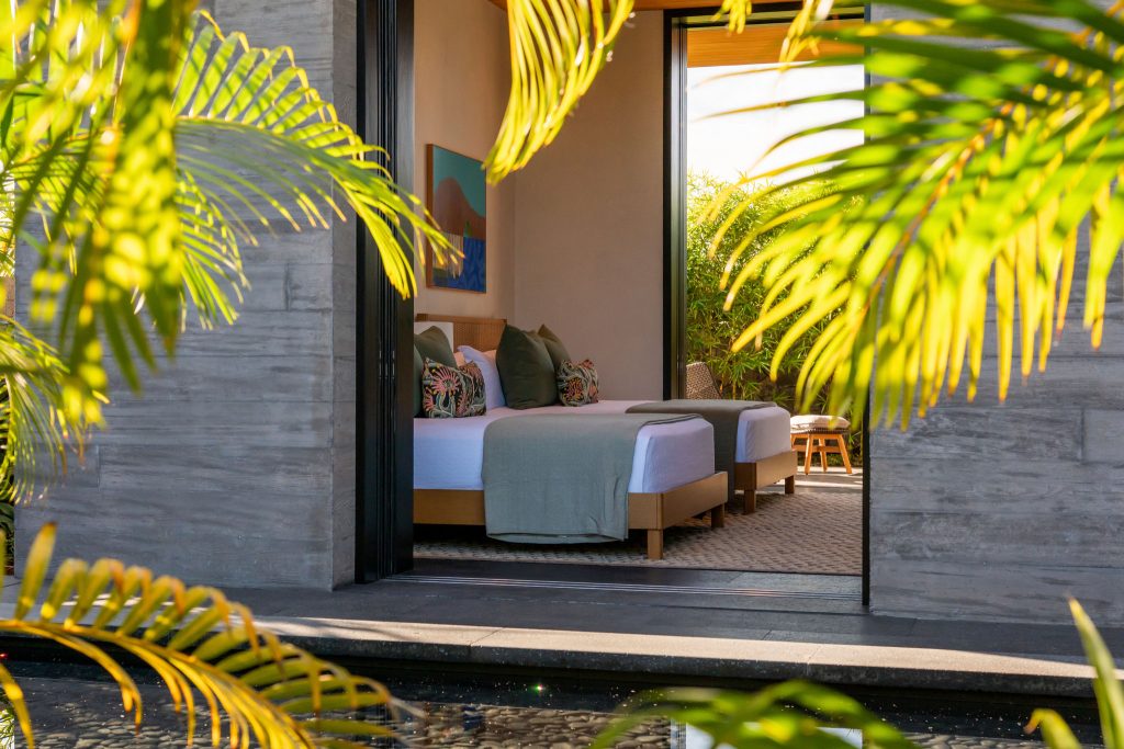 Elegant Kohanaiki guest suite with garden views, a true island home.