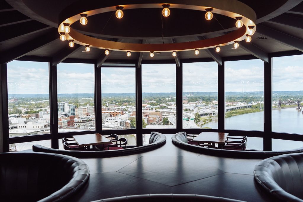 Louisville Swizzle Restaurant in the Galt House Hotel