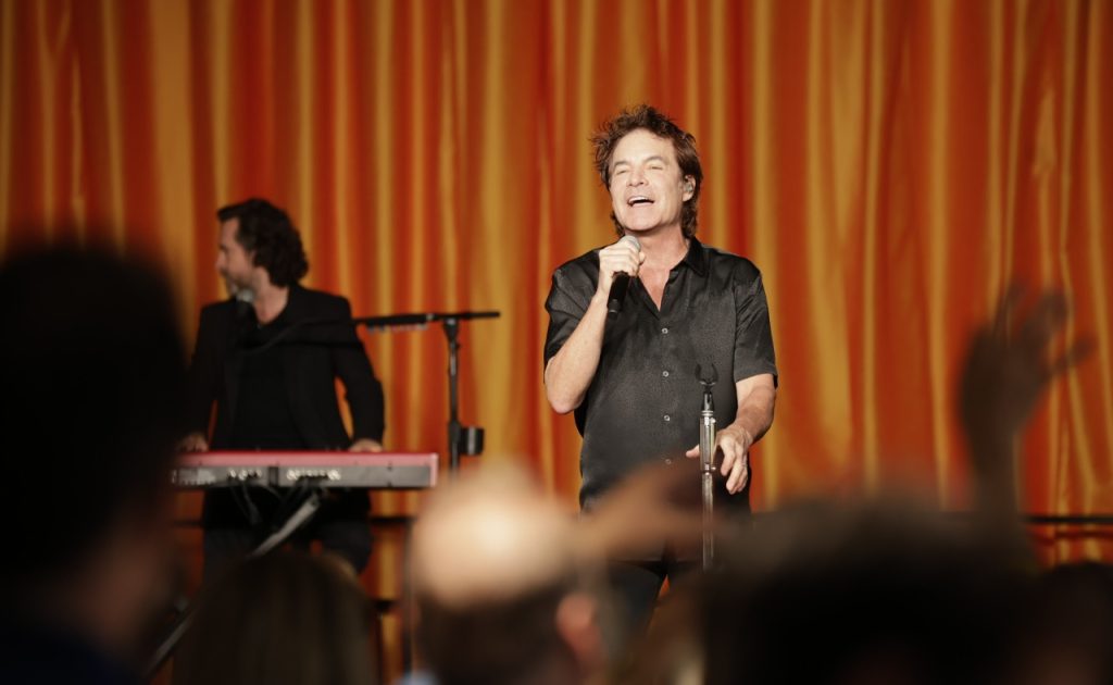 Train frontman and lead singer, Pat Monahan performed signature hits like “Drops of Jupiter” and ‘Hey, Soul Sister.