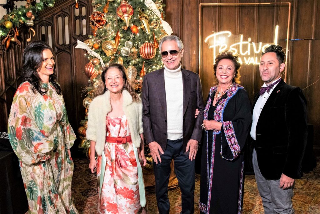 Veronica Bocelli, Olivia Decker, Andrea Bocelli, Maria Manetti, and Mauro Zanetti